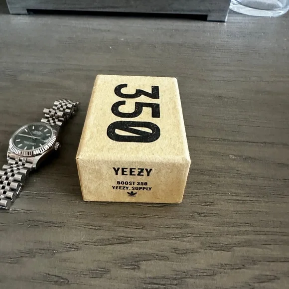 Yeezy Boost 350 Miniature Collectors Figurine Gray Black White Zebras - Picture 5 of 6